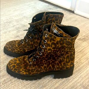 Giuseppe Zanotti Brown Boots with Leopard Print. Great condition!  Size 38.5